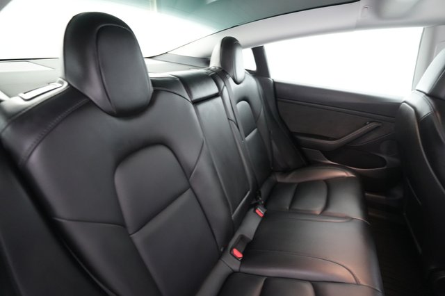 2021 Tesla Model 3 — photo 4 of 24