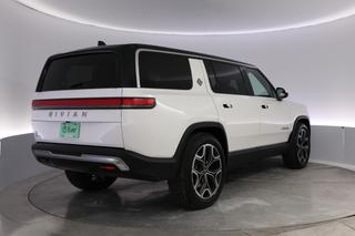 2026 Rivian R1S — photo 2 of 27