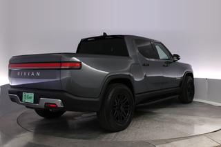 2022 Rivian R1T — photo 2 of 27