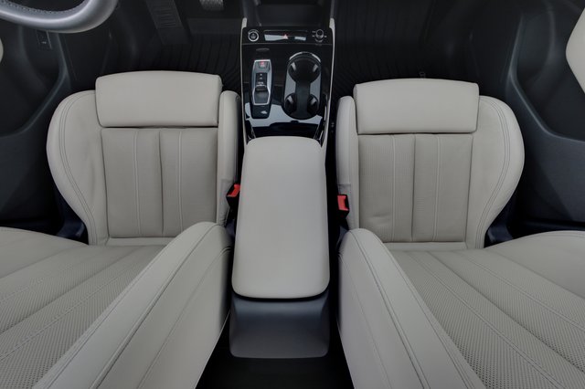 2025 Audi Q6 e-tron — photo 22 of 25