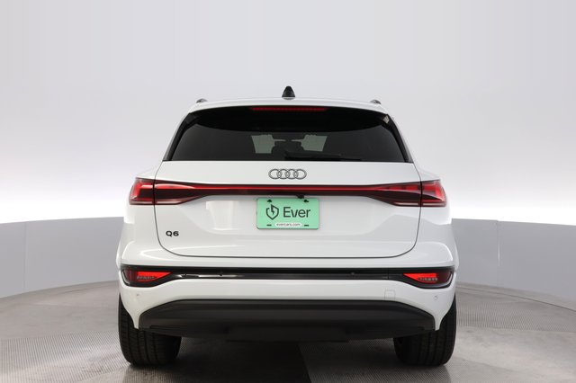 2025 Audi Q6 e-tron — photo 12 of 25