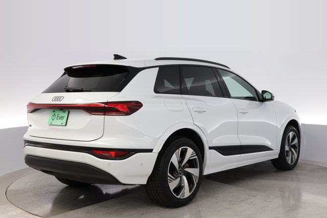 2025 Audi Q6 e-tron — photo 2 of 25