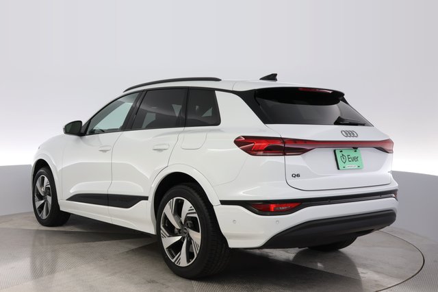2025 Audi Q6 e-tron — photo 13 of 25