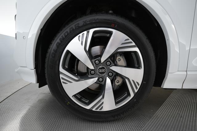 2025 Audi Q6 e-tron — photo 7 of 25