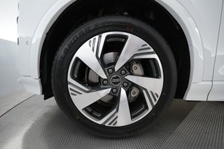 2025 Audi Q6 e-tron — photo 7 of 25