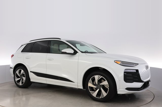 2025 Audi Q6 e-tron — photo 11 of 25