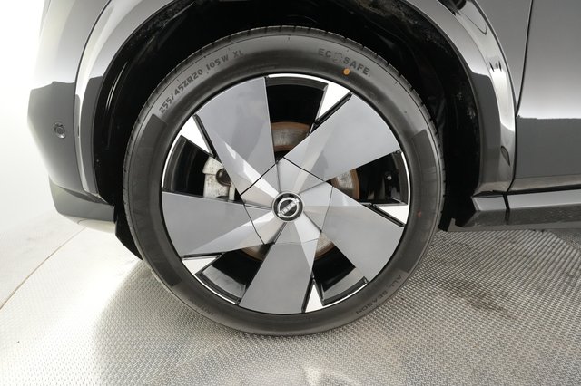 2023 Nissan Ariya — photo 12 of 27