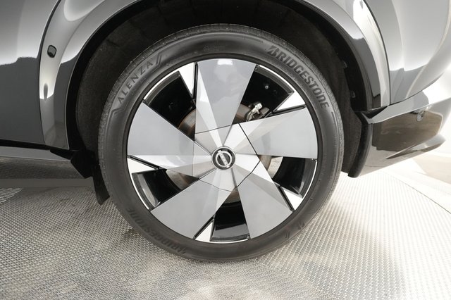 2023 Nissan Ariya — photo 13 of 27