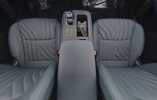 2023 Nissan Ariya — photo 19 of 27