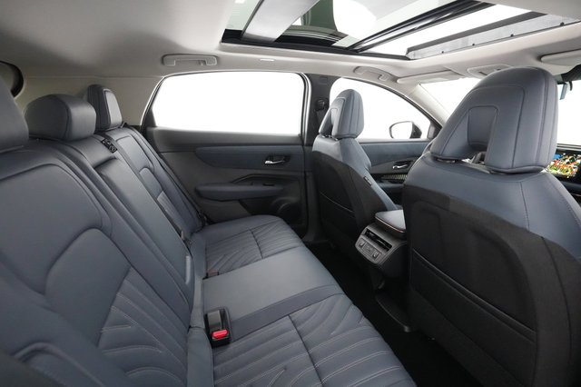 2023 Nissan Ariya — photo 4 of 27