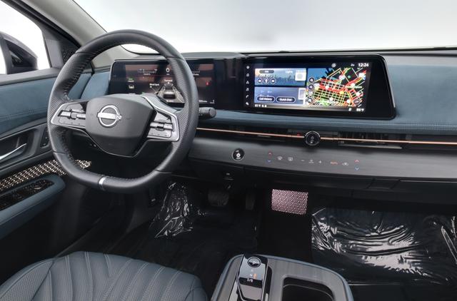 2023 Nissan Ariya — photo 3 of 27