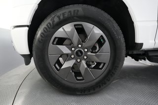 2024 Ford F-150 Lightning — photo 9 of 18