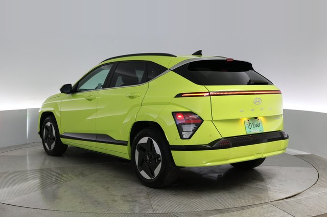 2025 Hyundai Kona Electric — photo 13 of 24