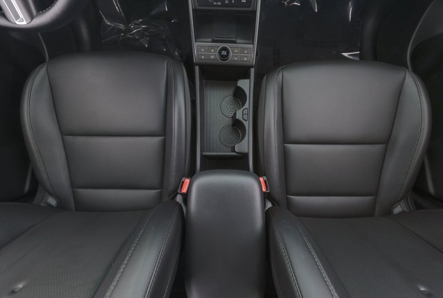 2025 Hyundai Kona Electric — photo 22 of 24