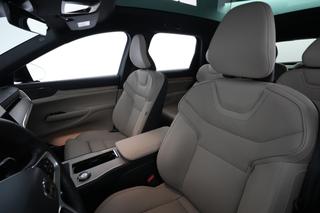 2025 Volvo EX90 — photo 3 of 27