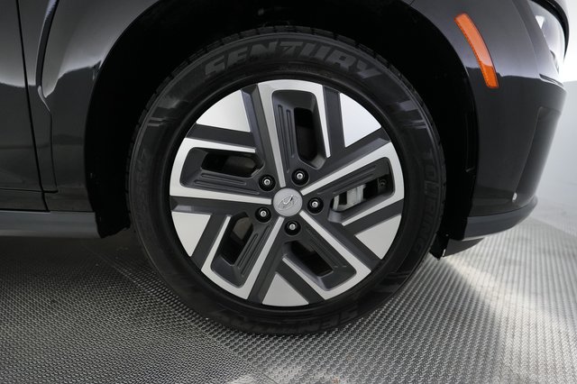 2023 Hyundai Kona Electric — photo 16 of 32