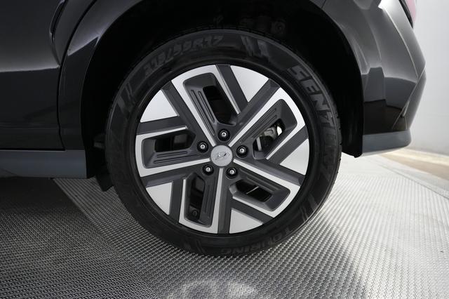 2023 Hyundai Kona Electric — photo 7 of 32
