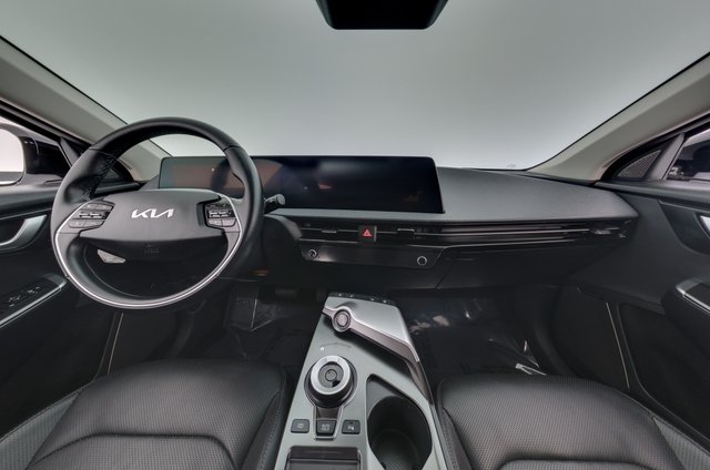 2023 Kia EV6 — photo 21 of 26
