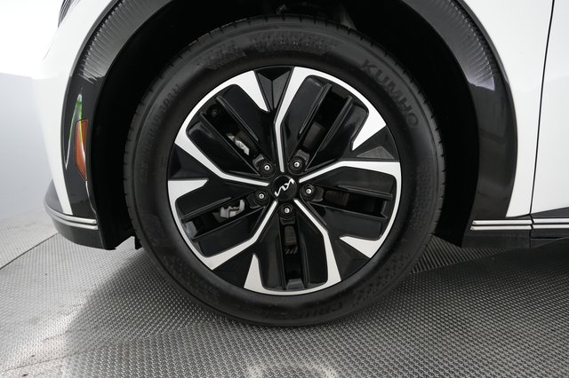 2023 Kia EV6 — photo 15 of 26