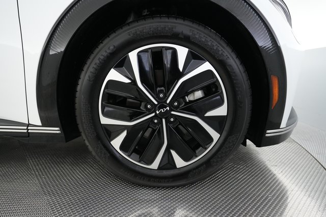 2023 Kia EV6 — photo 16 of 26