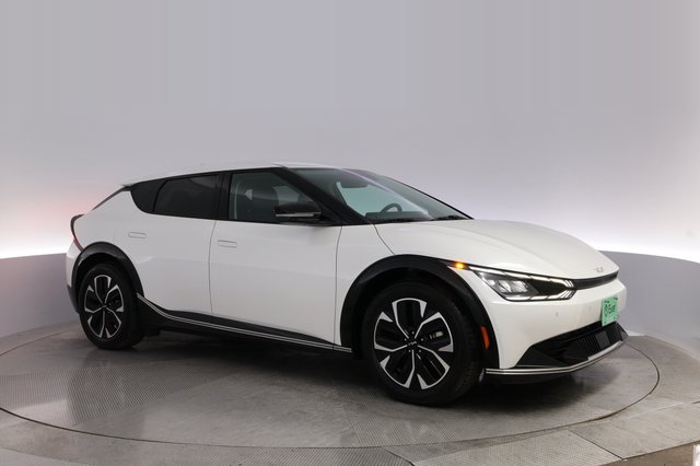 2023 Kia EV6 — photo 11 of 26