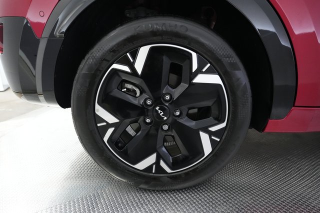 2023 Kia Niro EV — photo 17 of 24