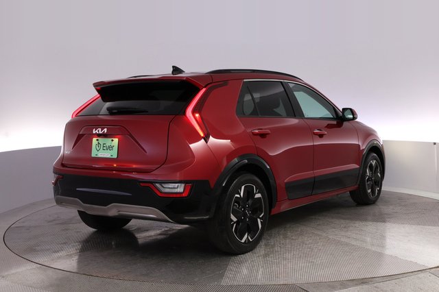 2023 Kia Niro EV — photo 2 of 24