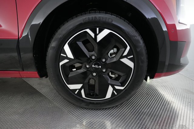 2023 Kia Niro EV — photo 16 of 24