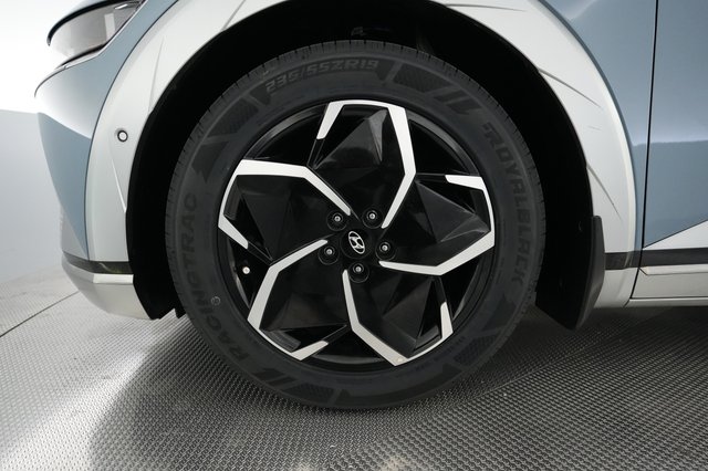 2024 Hyundai IONIQ 5 — photo 15 of 24
