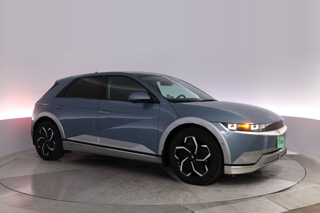 2024 Hyundai IONIQ 5 — photo 11 of 24
