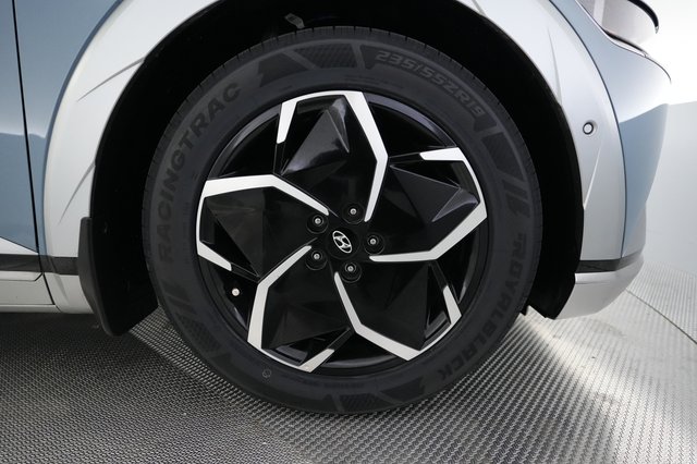 2024 Hyundai IONIQ 5 — photo 16 of 24