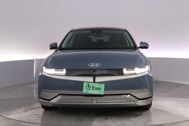 2024 Hyundai IONIQ 5 — photo 9 of 24