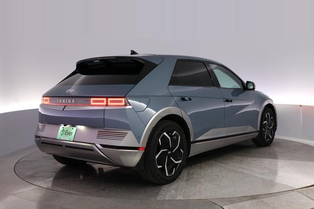 2024 Hyundai IONIQ 5 — photo 2 of 24