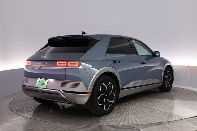 2024 Hyundai IONIQ 5 — photo 2 of 24