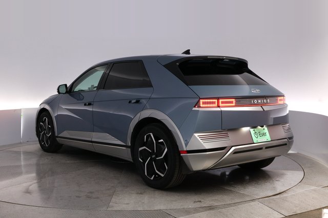 2024 Hyundai IONIQ 5 — photo 13 of 24