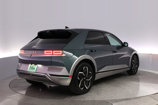 2024 Hyundai IONIQ 5 — photo 2 of 25