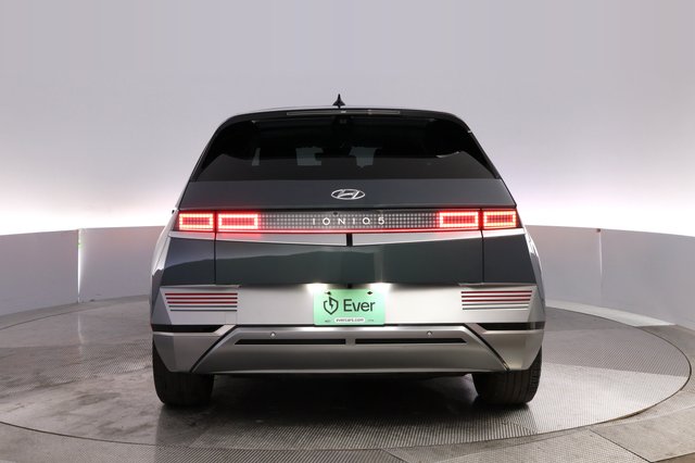 2024 Hyundai IONIQ 5 — photo 12 of 25