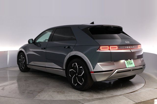 2024 Hyundai IONIQ 5 — photo 13 of 25