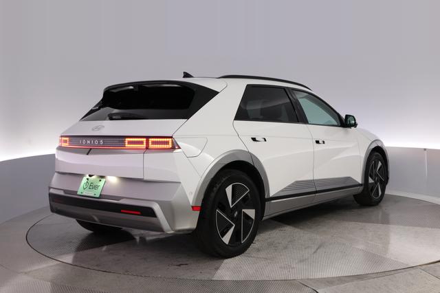 2025 Hyundai IONIQ 5 — photo 2 of 24
