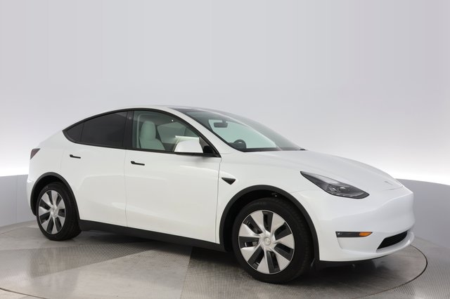 2023 Tesla Model Y — photo 11 of 25