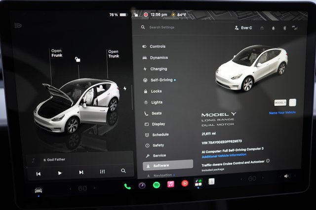 2023 Tesla Model Y — photo 5 of 25
