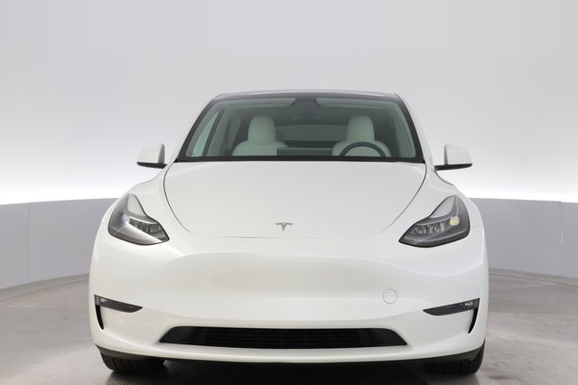 2023 Tesla Model Y — photo 9 of 25