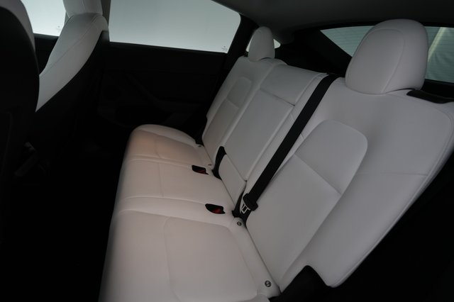 2023 Tesla Model Y — photo 19 of 25