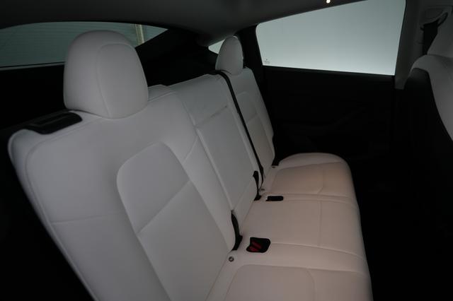 2023 Tesla Model Y — photo 4 of 25