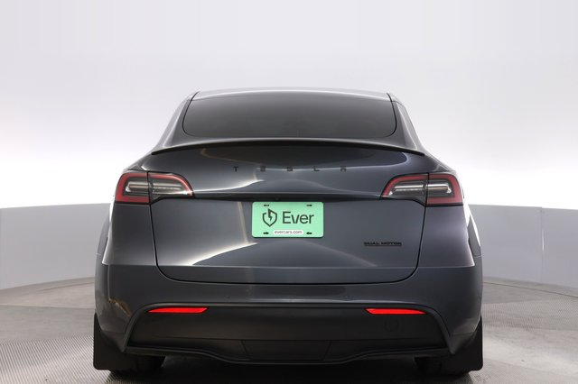 2021 Tesla Model Y — photo 12 of 24
