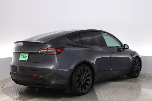 2021 Tesla Model Y — photo 2 of 24
