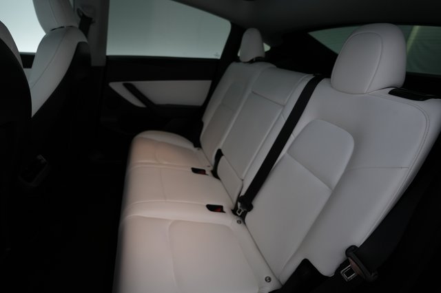 2021 Tesla Model Y — photo 19 of 24