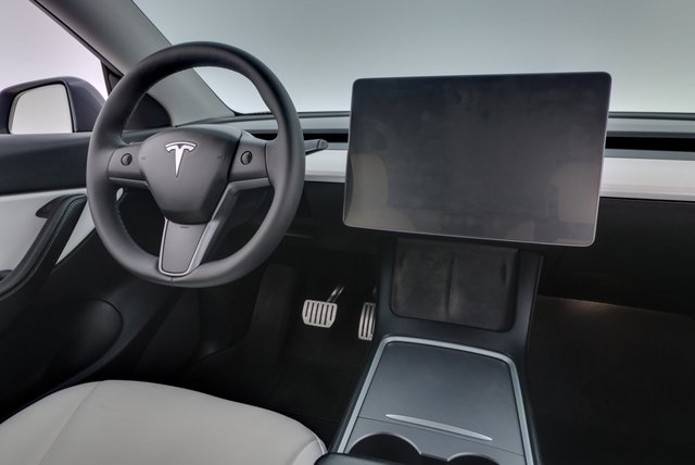 2021 Tesla Model Y — photo 20 of 25