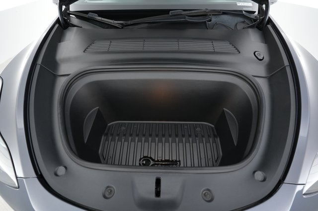 2021 Tesla Model Y — photo 22 of 24