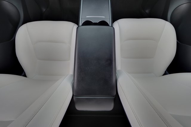 2021 Tesla Model Y — photo 21 of 24